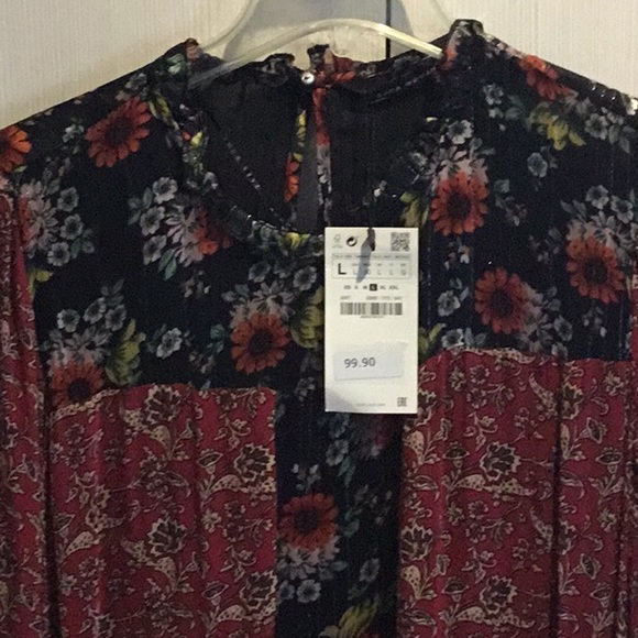 NWT ZARA Woman Boho dress with metallic thread detail and Pom Pom hem - Picture 3 of 9